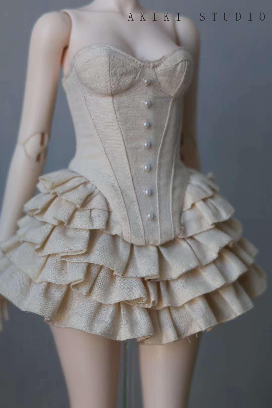 阿吉 BJD 1/3 SDGR DOLL Patterns Corset and Dress 4 pieces.
