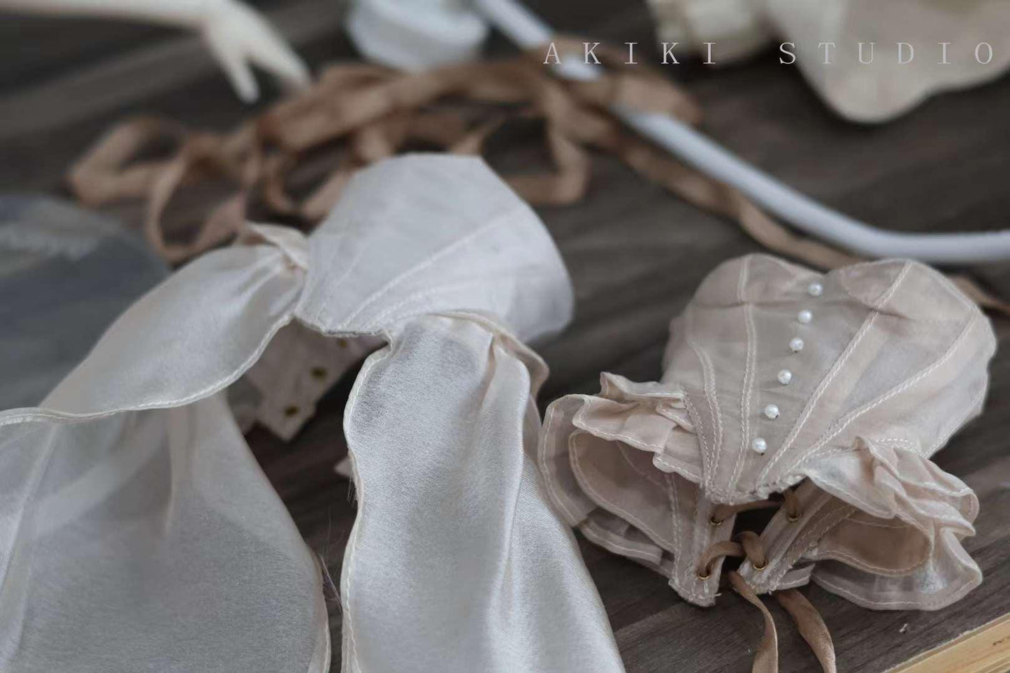 阿吉 BJD 1/3 SDGR DOLL Patterns Corset and Dress 4 pieces.