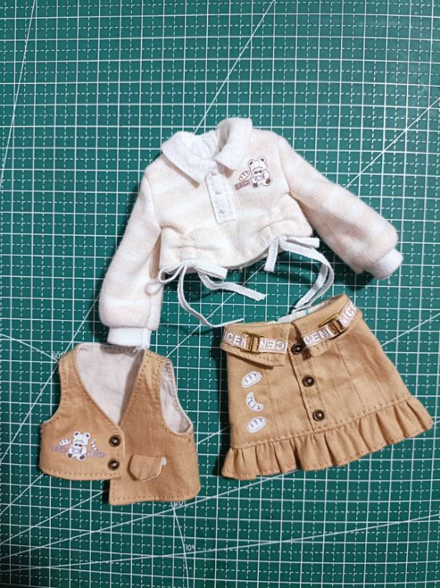 Patrón de vestido para muñeca Blythe - Rosa noche (incluye margen de costura de 5 mm)