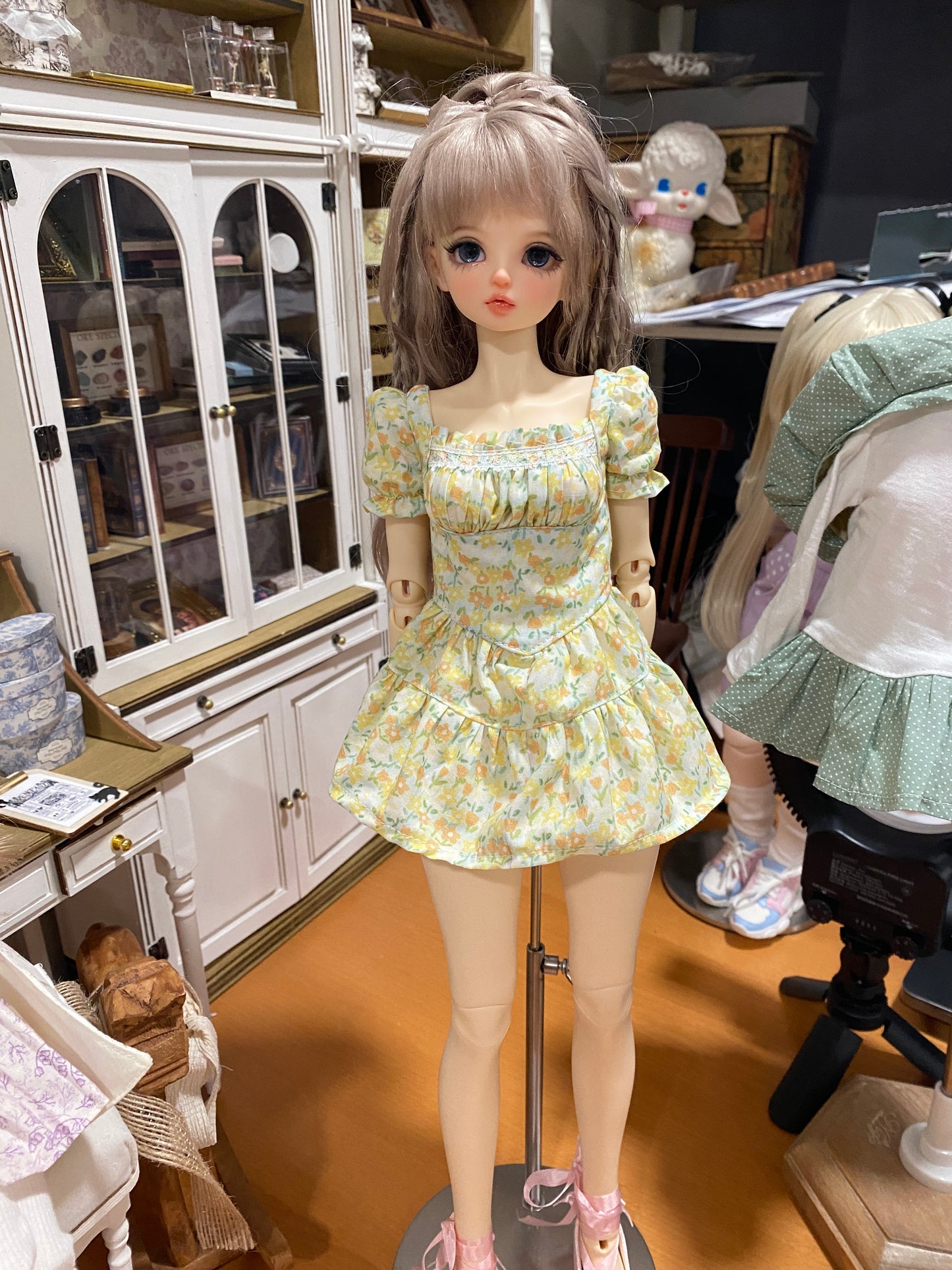 Lavender Bloom Puff Dress – Ready-Made Outfit | Fits 1/4 BJD (Bust 16–19cm, Waist 11–13cm)