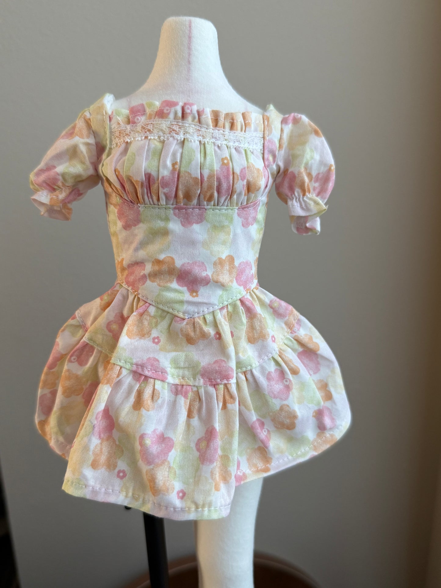 Lavender Bloom Puff Dress – Ready-Made Outfit | Fits 1/4 BJD (Bust 16–19cm, Waist 11–13cm)