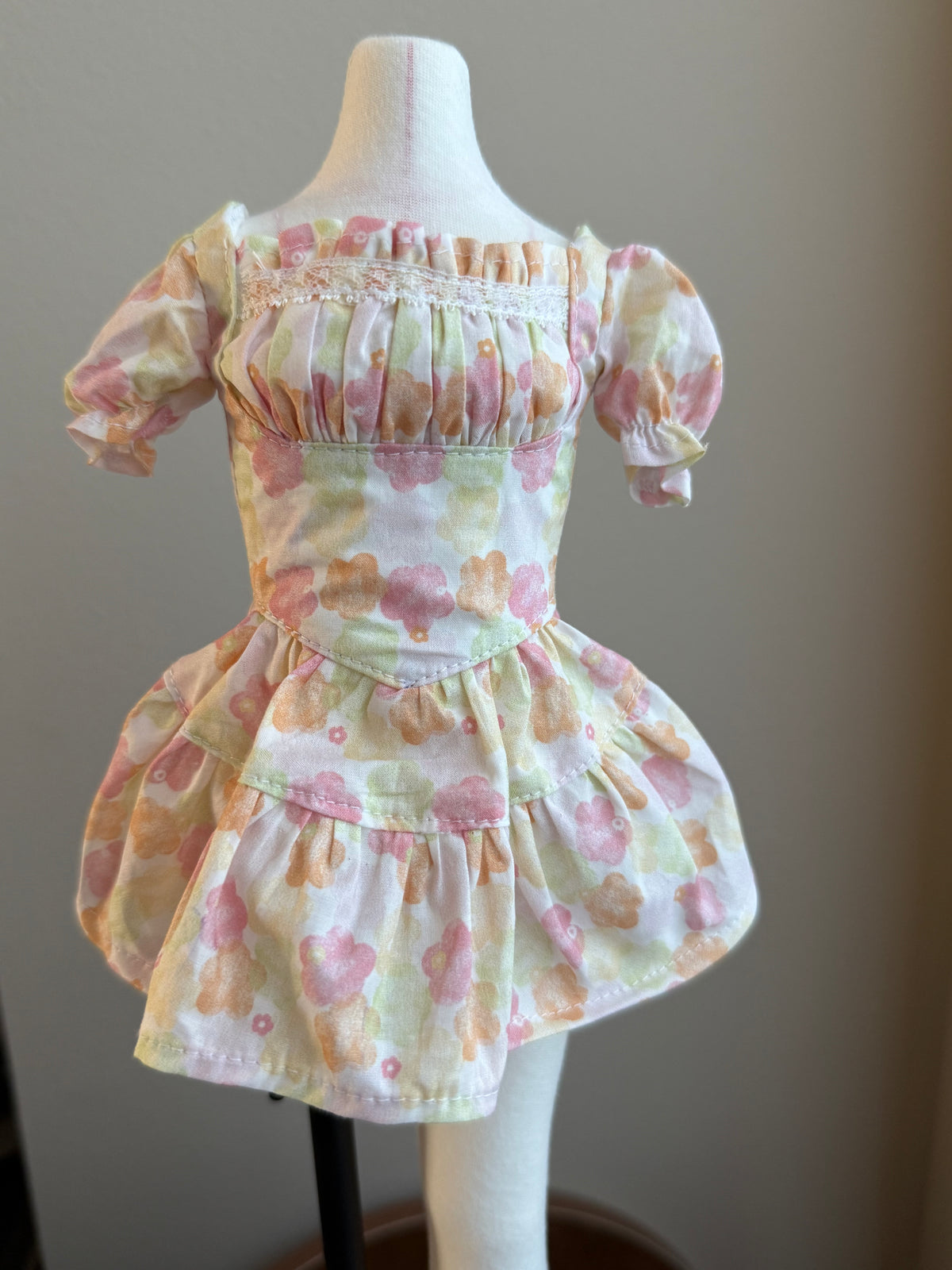 Lavender Bloom Puff Dress – Ready-Made Outfit | Fits 1/4 BJD (Bust 16–19cm, Waist 11–13cm)